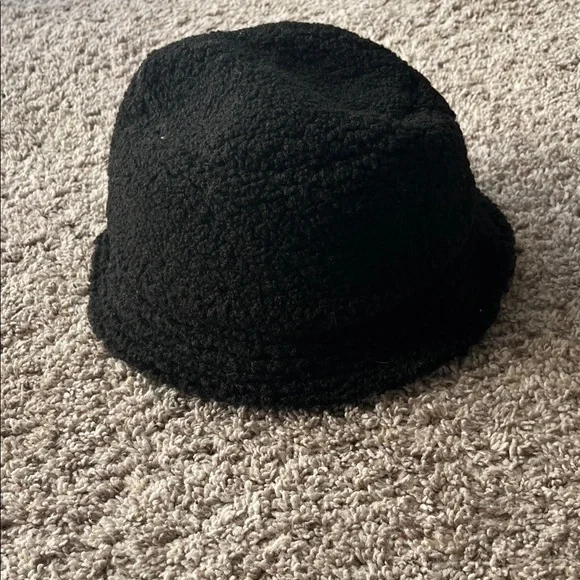 ❌NOT FOR SALE❌New Balance Sherpa Black Bucket Hat - Picture 3 of 4